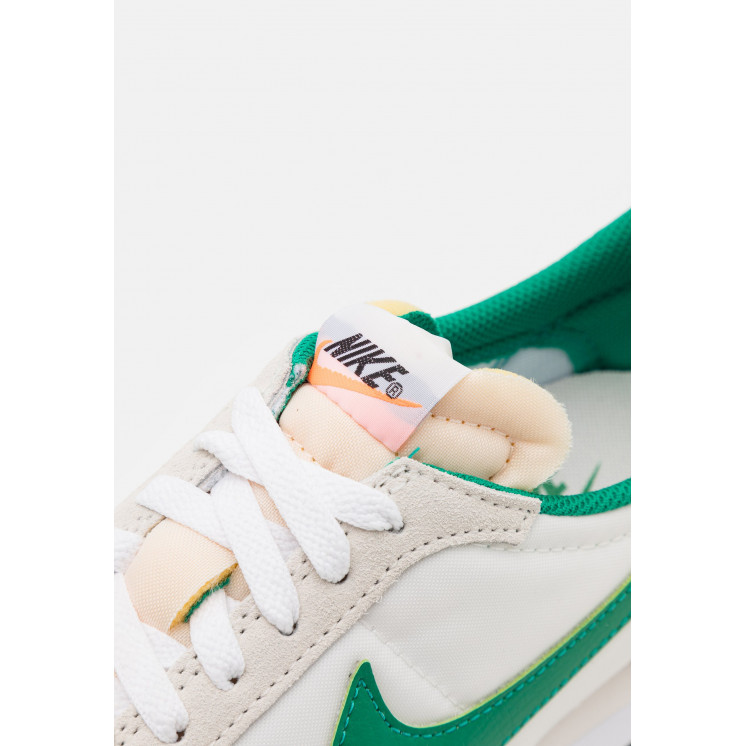 Nike WAFFLE TRAINER 2 | Freshopclothing